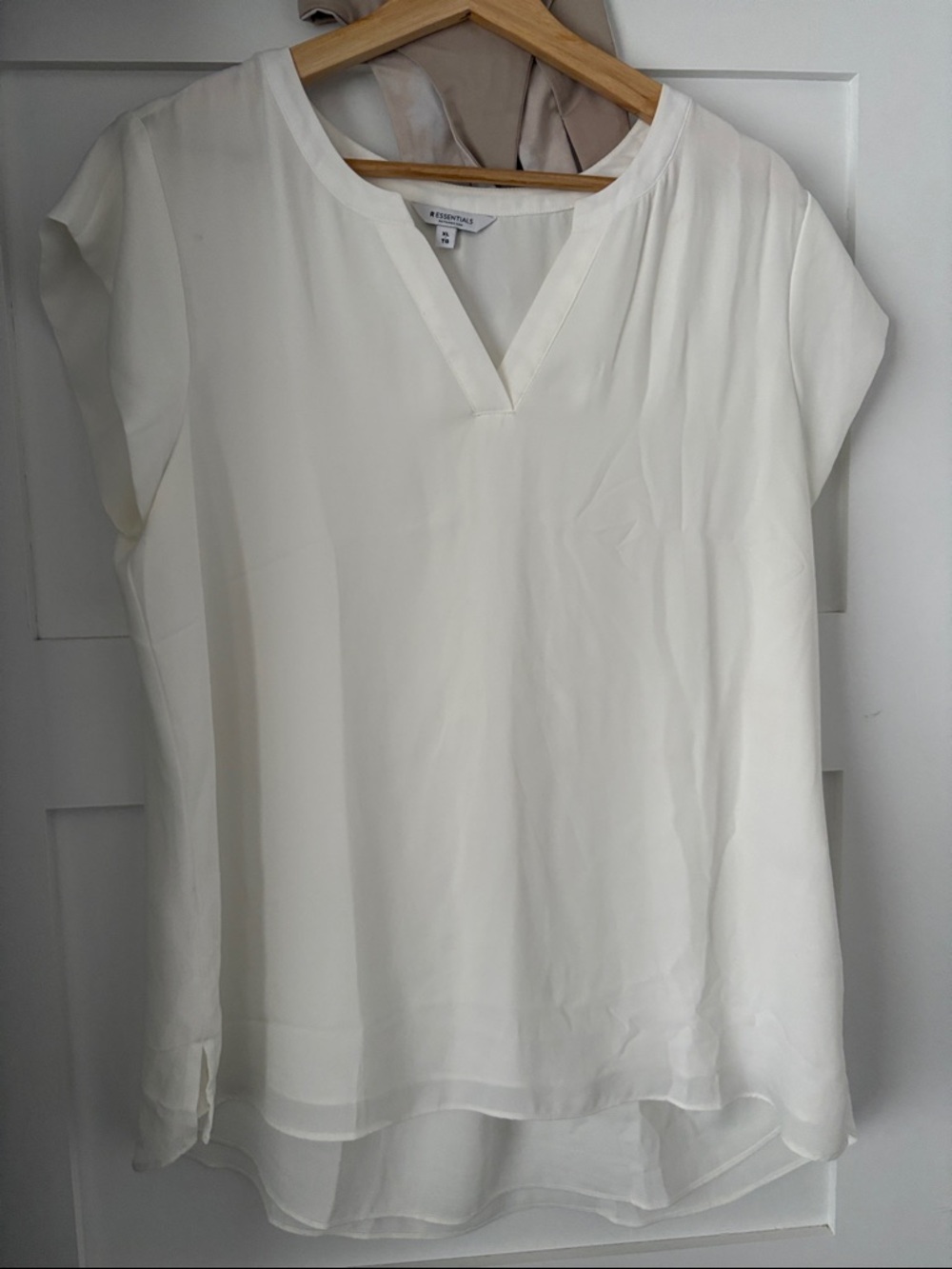 Reserved Cream Split-Neck Layered Hem Blouse